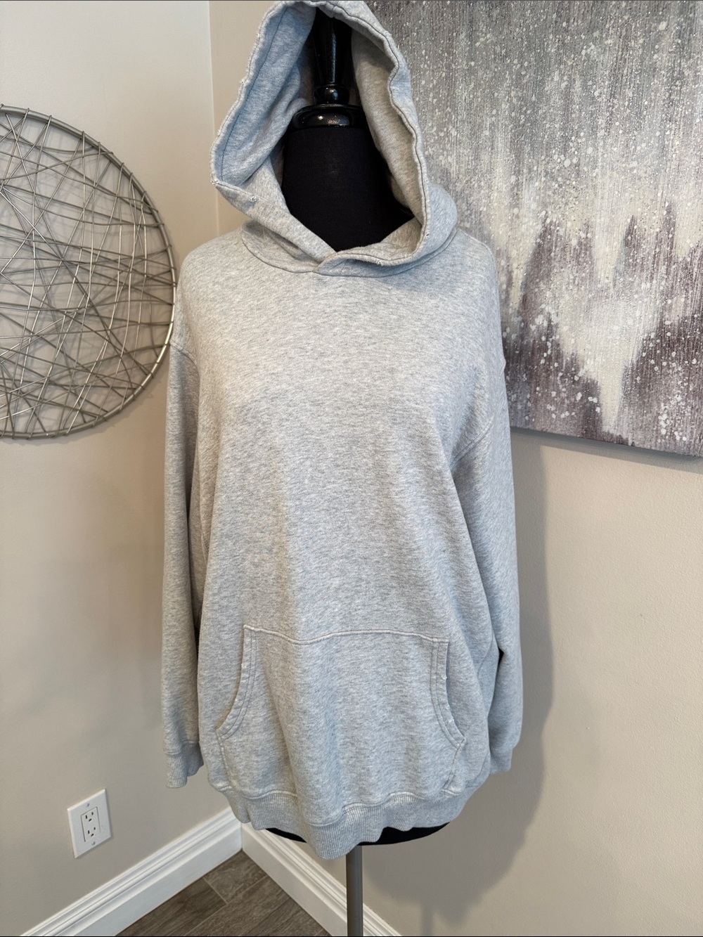 Aerie Grey hooded kangaroo pocket sweatshirt size Medium